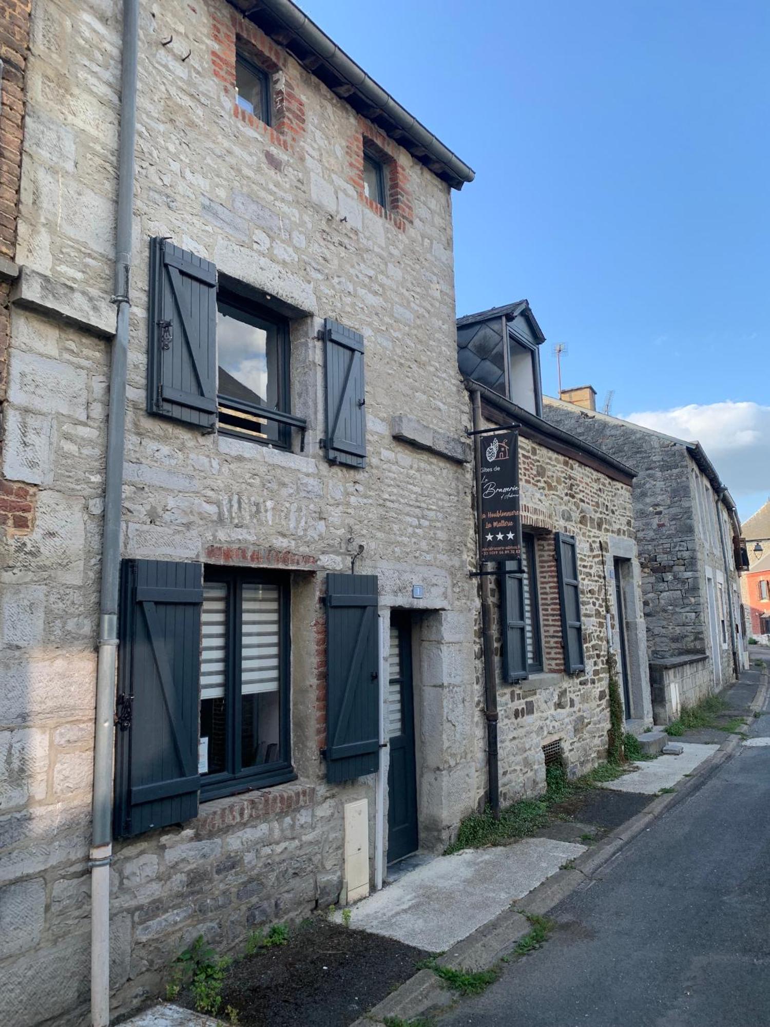 Les Gites De La Brasserie D'Aubrives La Malterie Et La Houblonniere Exterior photo